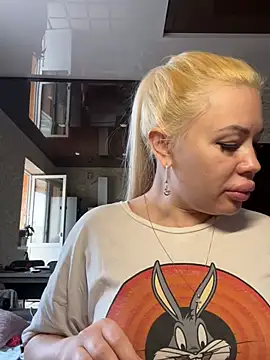 MonnyStef online show from February 21, 2026, 10:50 am