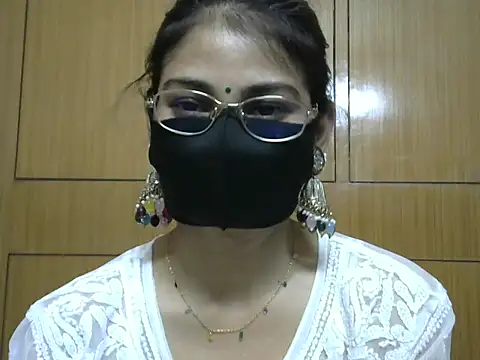 Snapshot of Fairy_Pie chatting on July 6, 2026, 7:27 pm Fairy Pie online show from July 6, 2026, 7:27 pm