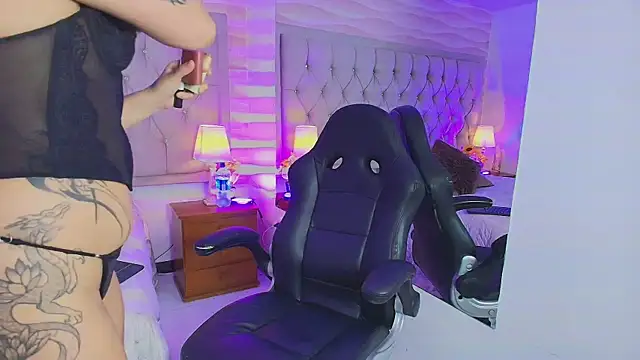 Snapshot of Liathompson_FG chatting on February 12, 2026, 7:57 pm Liathompson FG online show from February 12, 2026, 7:57 pm