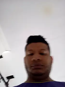 themorenofit08 online show from May 31, 2026, 3:29 pm