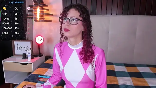 AliceMadnes online show from December 18, 2025, 2:05 am