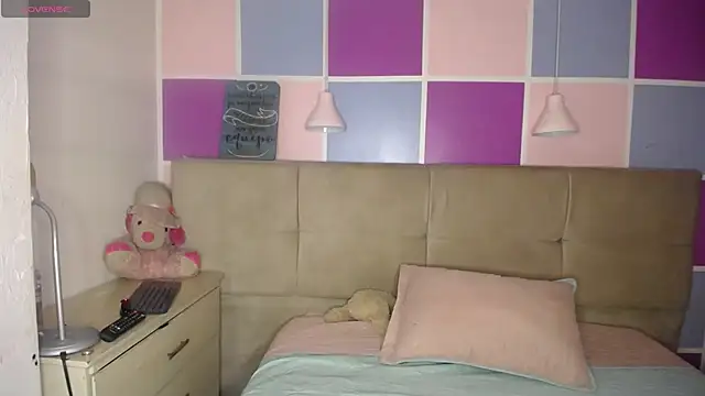 Aliis Love online show from December 20, 2025, 9:39 pm