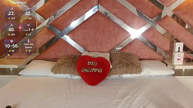 Snapshot of Lily_Queen30 chatting on November 14, 2025, 8:01 pm Lily Queen30 online show from November 14, 2025, 8:01 pm