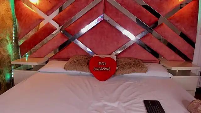 Snapshot of Lily_Queen30 chatting on December 14, 2025, 8:03 pm Lily Queen30 online show from December 14, 2025, 8:03 pm