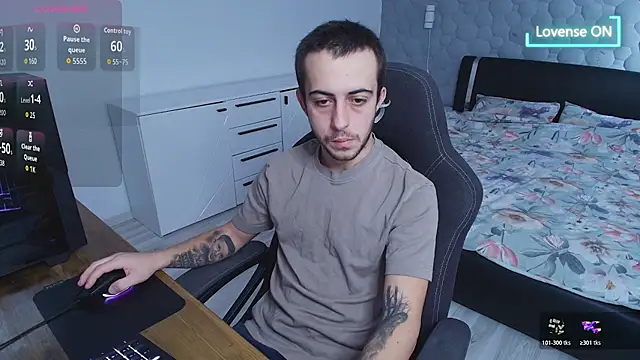 adamrayn online show from November 12, 2025, 9:57 am