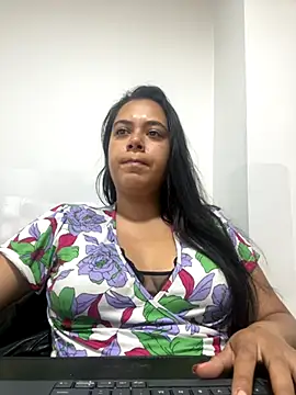 Snapshot of LorieFerrer chatting on October 29, 2025, 5:34 pm LorieFerrer online show from October 29, 2025, 5:34 pm