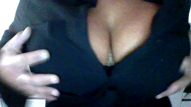 Snapshot of cleo094 chatting on November 18, 2025, 1:54 am cleo094 online show from November 18, 2025, 1:54 am