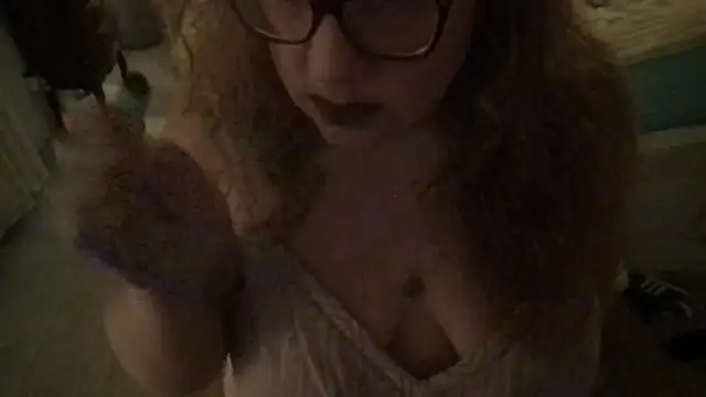 Snapshot of lilwilogurl chatting on June 7, 2026, 4:28 am lilwilogurl online show from June 7, 2026, 4:28 am