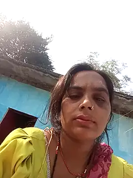 CUTE V SEXY online show from November 10, 2025, 4:39 am