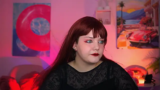 Snapshot of VettaAdams chatting on November 10, 2025, 8:30 am VettaAdams online show from November 10, 2025, 8:30 am