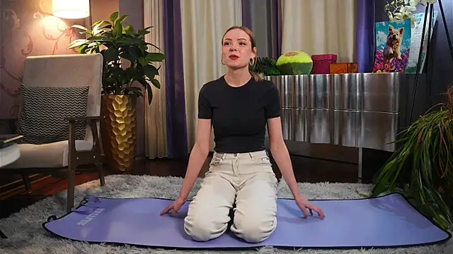 MyrtaAmsili online show from November 12, 2025, 12:20 pm