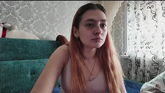 SweetLiaison online show from January 12, 2026, 7:37 am