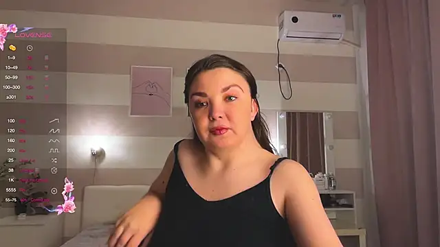 Snapshot of liliaMaivis chatting on November 12, 2025, 6:12 pm liliaMaivis online show from November 12, 2025, 6:12 pm