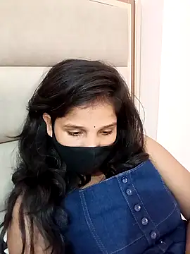 Sexy Divya   online show from November 15, 2025, 4:44 pm