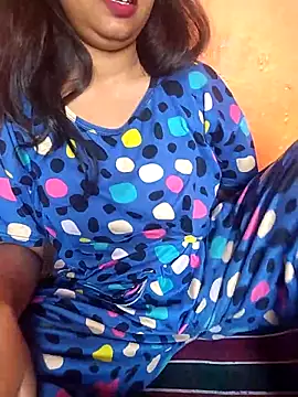 Sexy Divya   online show from April 15, 2026, 1:22 am