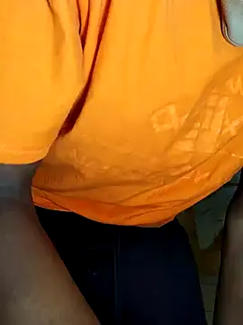 Snapshot of Babz_22 chatting on November 17, 2025, 1:26 pm Babz 22 online show from November 17, 2025, 1:26 pm