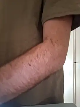 Snapshot of CuteDaddy92 chatting on February 23, 2026, 8:26 am CuteDaddy92 online show from February 23, 2026, 8:26 am