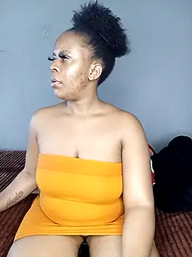 Snapshot of Emmylove-xr25 chatting on November 12, 2025, 8:29 am Emmylove-xr25 online show from November 12, 2025, 8:29 am