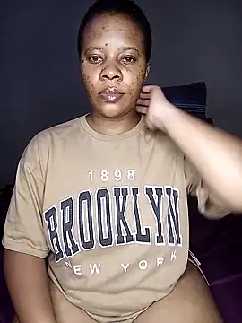 Snapshot of Emmylove-xr25 chatting on February 24, 2026, 9:37 pm Emmylove-xr25 online show from February 24, 2026, 9:37 pm