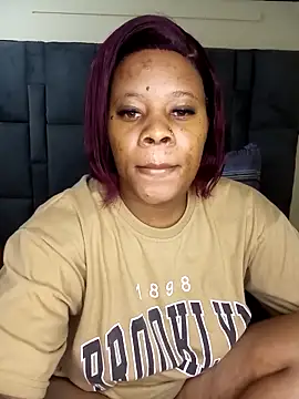 Emmylove-xr25 online show from April 17, 2026, 8:33 pm