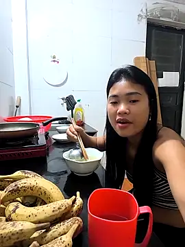 Lynly k2 online show from March 19, 2026, 1:22 pm