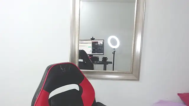 Snapshot of MariaVex chatting on November 11, 2025, 3:18 pm MariaVex online show from November 11, 2025, 3:18 pm