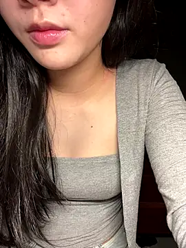 Lynn-122 online show from December 4, 2025, 2:05 pm