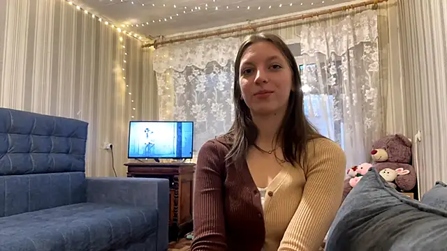 CarliBatas online show from November 8, 2025, 12:52 pm