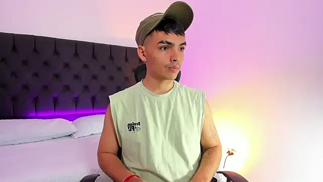 Snapshot of NicoKingg_ chatting on January 19, 2026, 1:04 pm NicoKingg online show from January 19, 2026, 1:04 pm