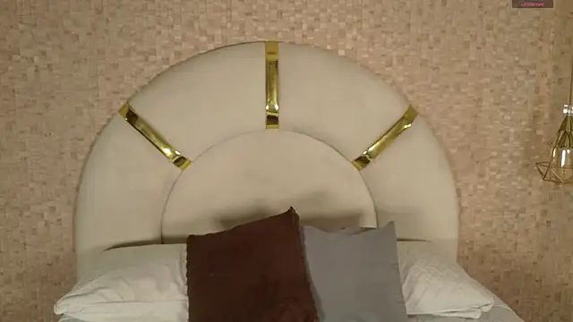 aria sm online show from November 15, 2025, 7:07 pm