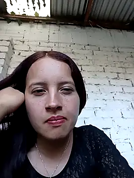 Snapshot of Chloe_2-4 chatting on November 8, 2025, 9:51 pm Chloe 2-4 online show from November 8, 2025, 9:51 pm