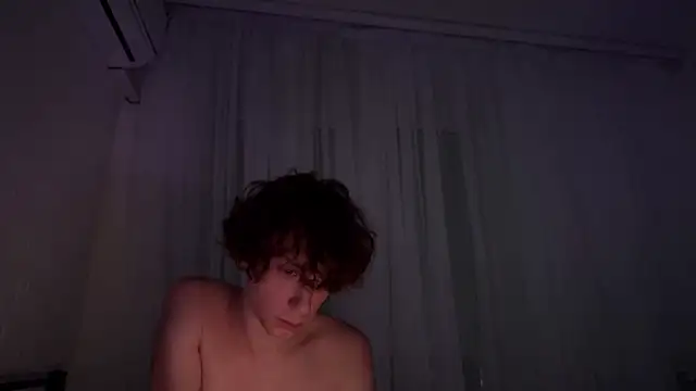 Snapshot of JasperWonder chatting on November 7, 2025, 10:35 pm JasperWonder online show from November 7, 2025, 10:35 pm