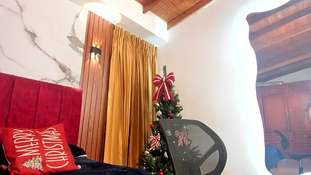 Snapshot of hailey-frost chatting on December 16, 2025, 12:09 pm hailey-frost online show from December 16, 2025, 12:09 pm