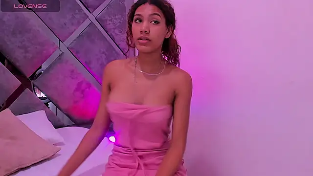 luciagray1 online show from March 8, 2026, 9:40 pm