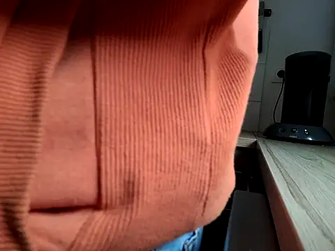 Olifesse online show from March 13, 2026, 5:07 pm