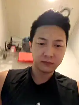 q1a2z2w4s5x6 online show from November 10, 2025, 6:02 pm