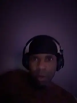 Snapshot of CrookedBeaut chatting on January 11, 2026, 2:57 pm CrookedBeaut online show from January 11, 2026, 2:57 pm