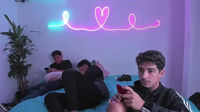 shark boy28 online show from November 30, 2025, 4:24 am