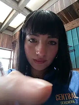 Luna juicy online show from November 23, 2025, 4:17 pm