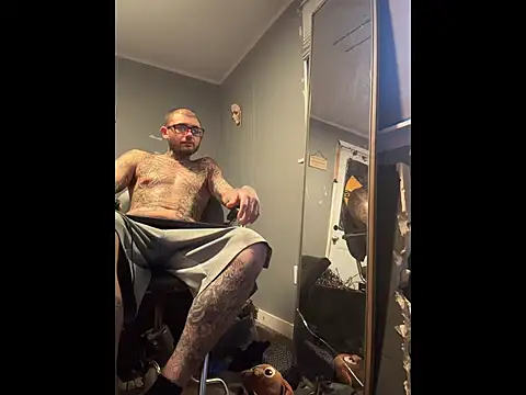 trickydickydaddy online show from April 18, 2026, 11:34 am