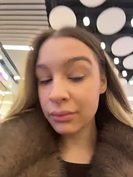 SashaCatt online show from November 28, 2025, 7:30 am