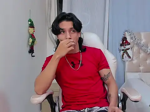 Snapshot of trevor_belmontt chatting on November 21, 2025, 1:04 am trevor belmontt online show from November 21, 2025, 1:04 am