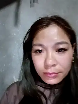 Snapshot of Lyla_john chatting on February 13, 2026, 11:27 pm Lyla john online show from February 13, 2026, 11:27 pm