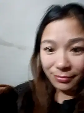 Snapshot of Lyla_john chatting on December 18, 2025, 7:13 am Lyla john online show from December 18, 2025, 7:13 am