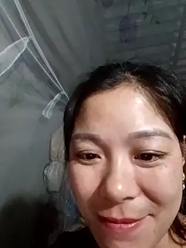 Snapshot of Lyla_john chatting on December 19, 2025, 9:22 am Lyla john online show from December 19, 2025, 9:22 am