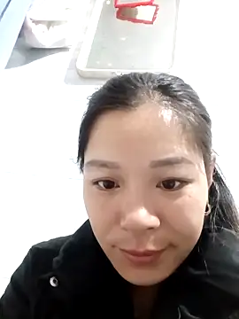 Snapshot of Lyla_john chatting on December 19, 2025, 9:28 pm Lyla john online show from December 19, 2025, 9:28 pm