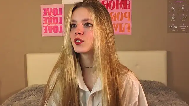 TiffinyMergist online show from December 14, 2025, 8:03 pm