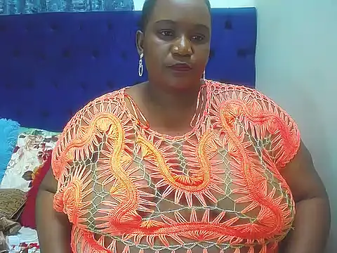 Snapshot of BMWWWXXX chatting on November 13, 2025, 8:18 am BMWWWXXX online show from November 13, 2025, 8:18 am