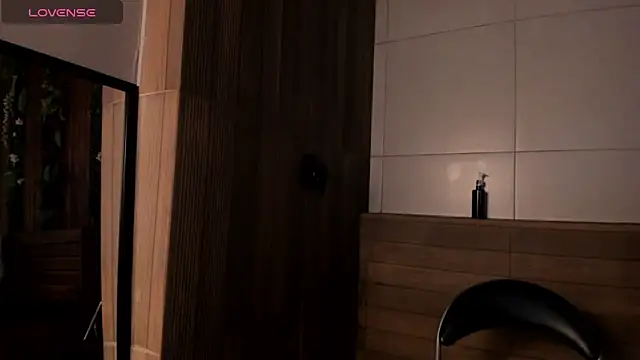 Noah dupont  online show from November 18, 2025, 11:46 am