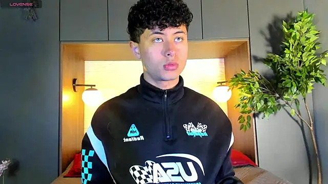 Noah dupont  online show from January 12, 2026, 12:01 pm